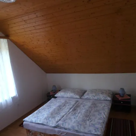 U Machova Jezera - - Ludmila Grulisova * Doksy (Liberec)
