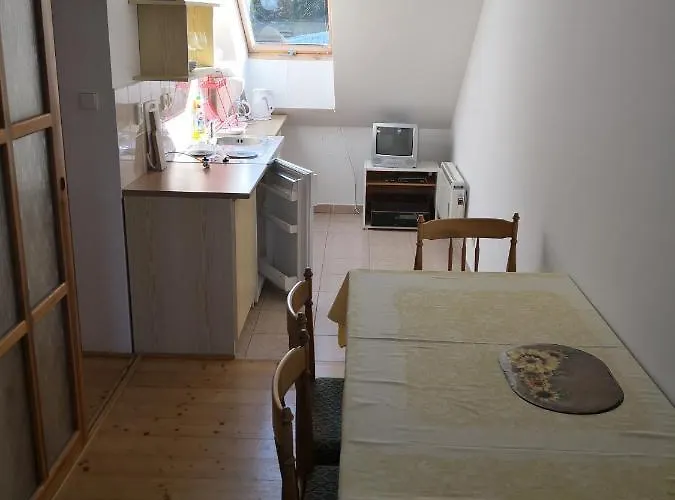 Apartmán U Máchova Jezera - - Ludmila Grulišová *