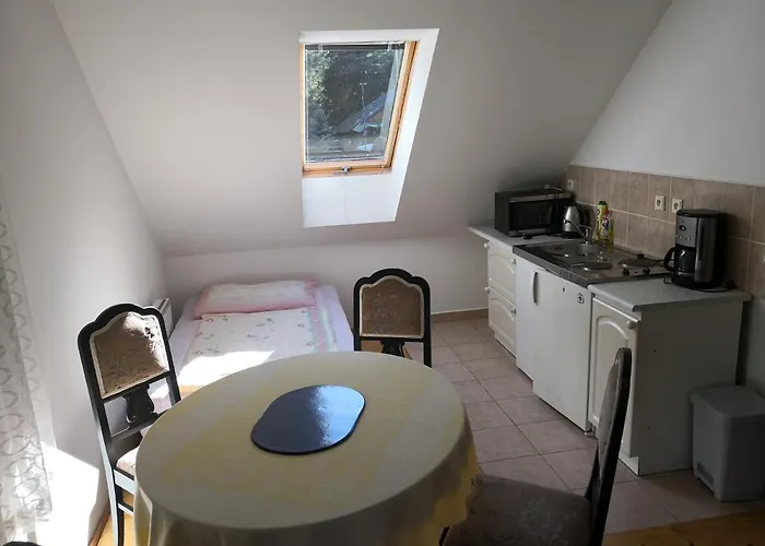 U Máchova Jezera - - Ludmila Grulišová Apartmán